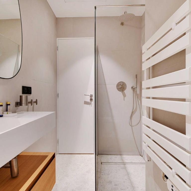 Modern apartment - 2BR 6P - Bonne-Nouvelle - Two-Bedroom Apartment - 18