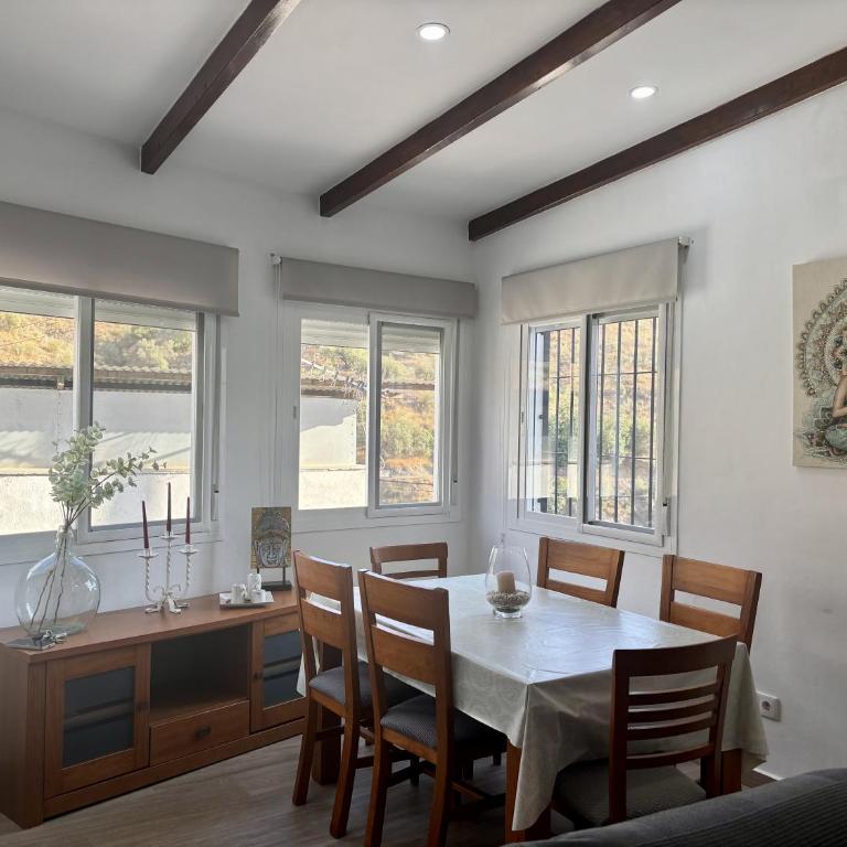 Casa Rosa By Solymar Properties - Two-Bedroom House - 16