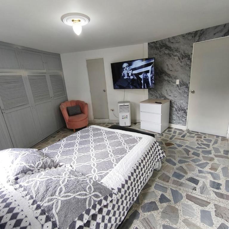 Hermoso Apto Cerca centro comercial Molinos - Apartamento - 2