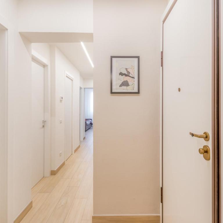 Mutina LuxLife Home close to Center - Free Parking - Appartamento con 3 Camere da Letto - 3