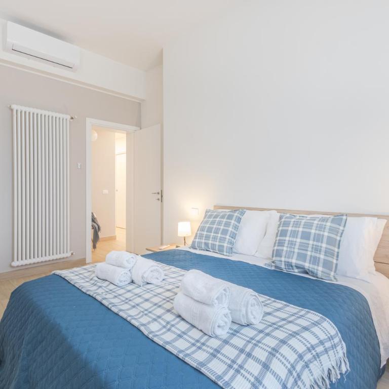 Mutina LuxLife Home close to Center - Free Parking - Appartamento con 3 Camere da Letto - 1