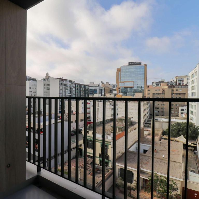 Schell Prime Living in the Heart of Miraflores by Wynwood House - Two-Room Apartment - 3