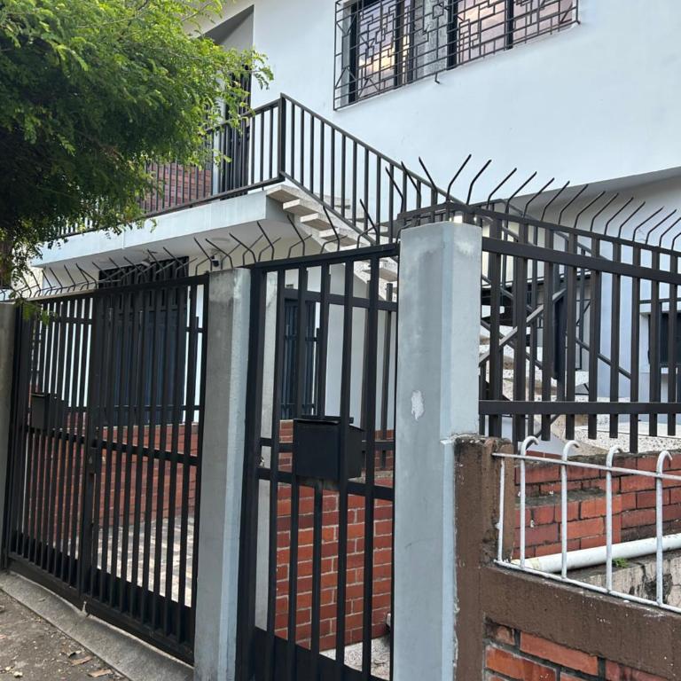 Apartamento 101 céntrico amplio y seguro - Apartamento de 3 dormitorios - 14