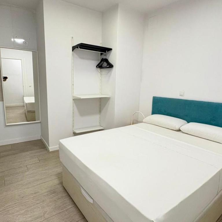 Good Stay Rooms - Standard Double Room with Shared Bathroom - 1