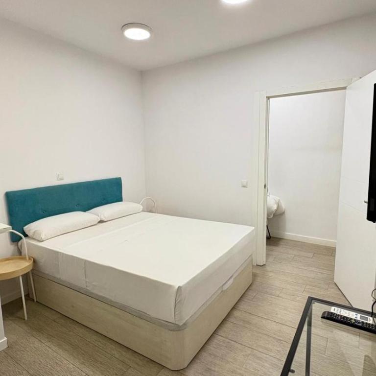 Good Stay Rooms - Standard Double Room with Shared Bathroom - 2