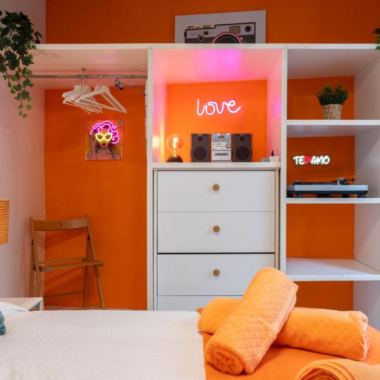 Chic Madrid Studio - Art and Soul in the Prado - Studio Apartment - 10