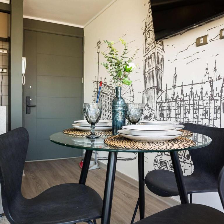 Chic 2BR Oasis Retreat in Vibrant Nunoa - Apartment - 5
