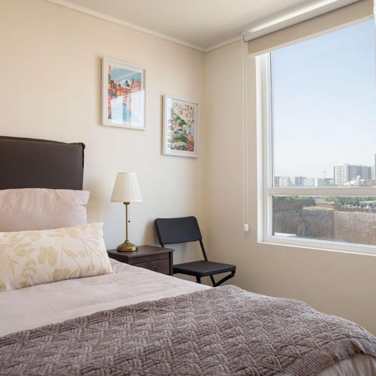 Chic 2BR Oasis Retreat in Vibrant Nunoa - Apartment - 4