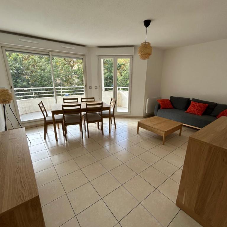 MENTON # MONACO - 3 Rooms - 6 Guests - renovated and fully equipped - Appartamento con 2 Camere da Letto - 3