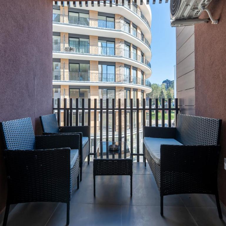 Mount Inn Rose - Two-Bedroom Deluxe Apartment - 8
