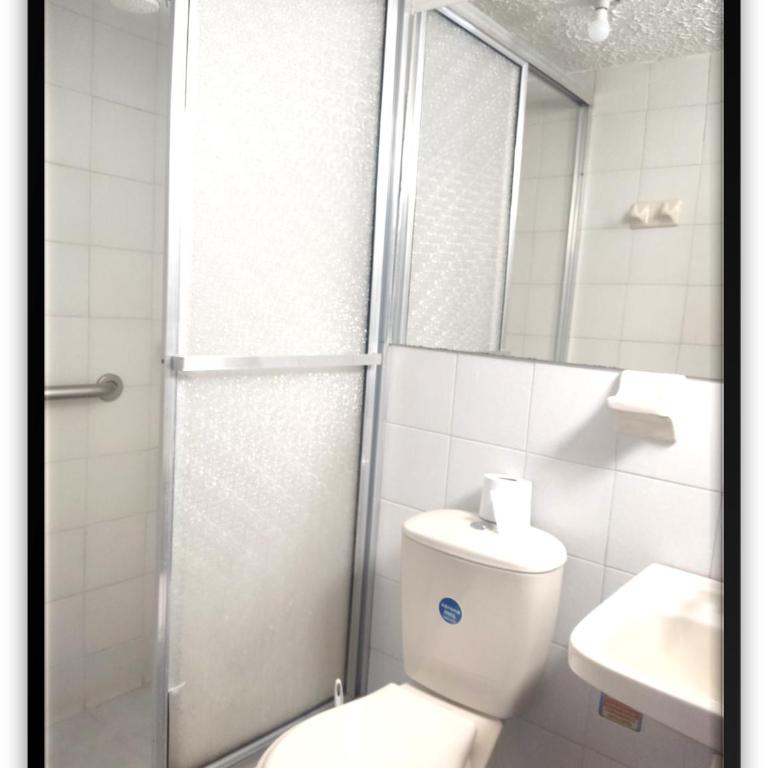 Casa Valderrama - Four-Bedroom House - 15