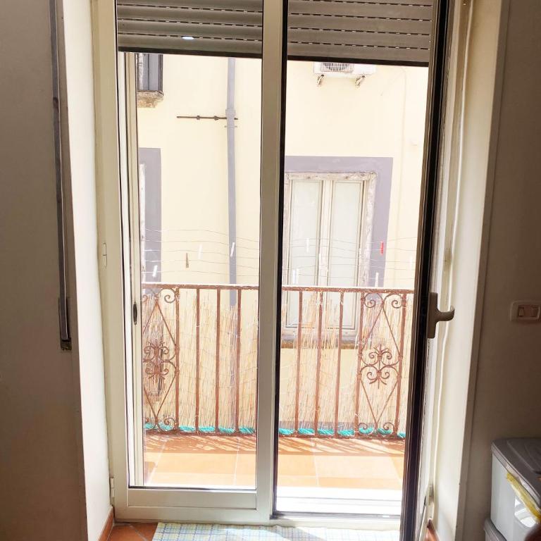 Vecchia Napoli Pignasecca - Appartamento con 2 Camere da Letto - 56