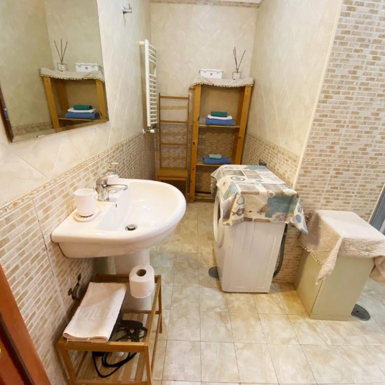 Vecchia Napoli Pignasecca - Appartamento con 2 Camere da Letto - 17