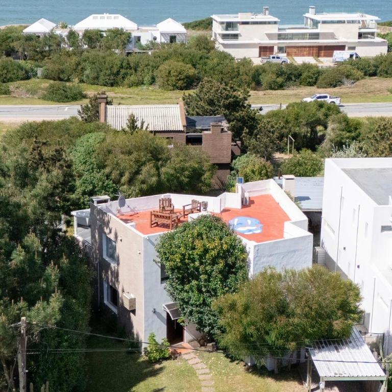 A cien metros del mar con piscina en La Juanita - Four-Bedroom House - 15