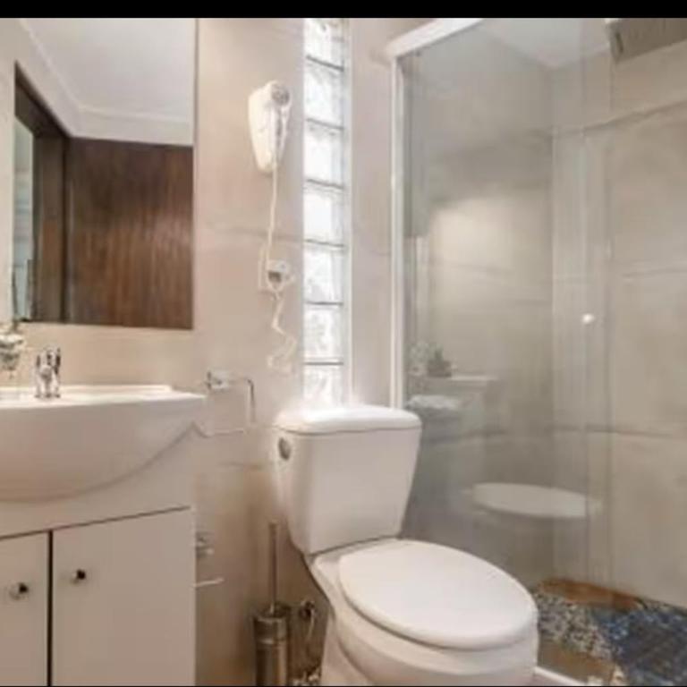A cien metros del mar con piscina en La Juanita - Four-Bedroom House - 16
