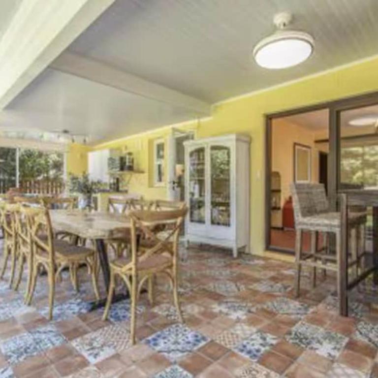 A cien metros del mar con piscina en La Juanita - Four-Bedroom House - 38