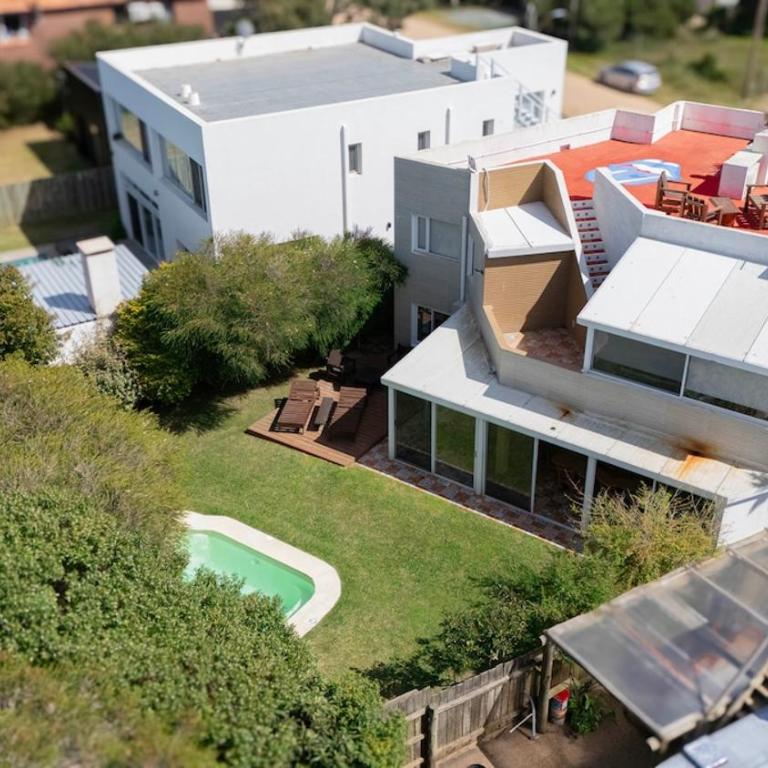 A cien metros del mar con piscina en La Juanita - Four-Bedroom House - 42