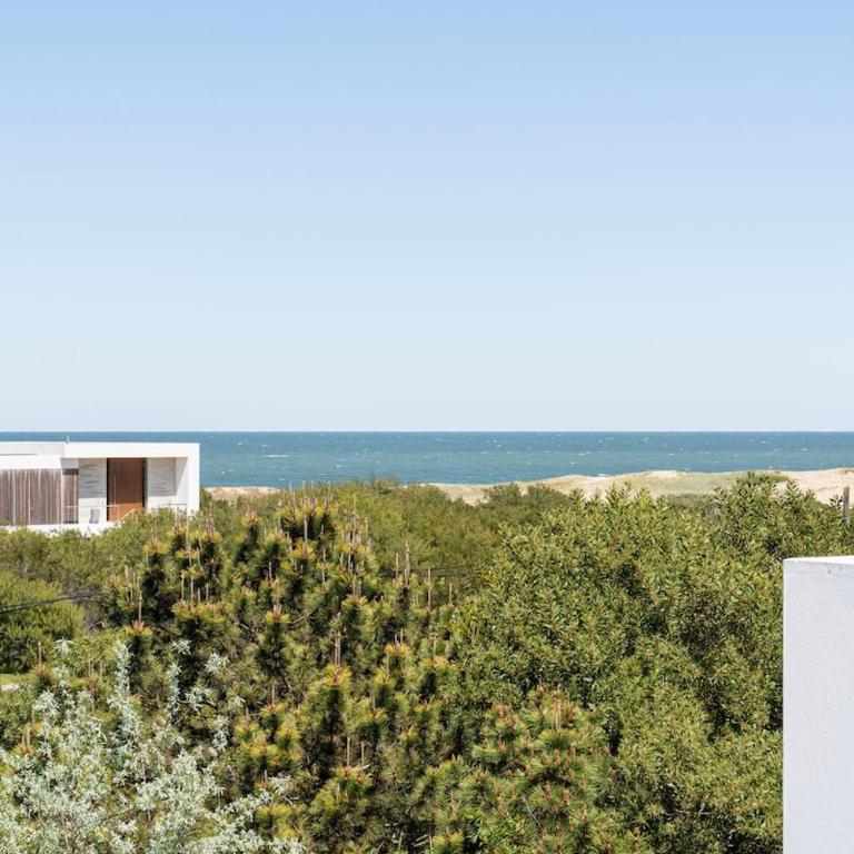 A cien metros del mar con piscina en La Juanita - Four-Bedroom House - 44
