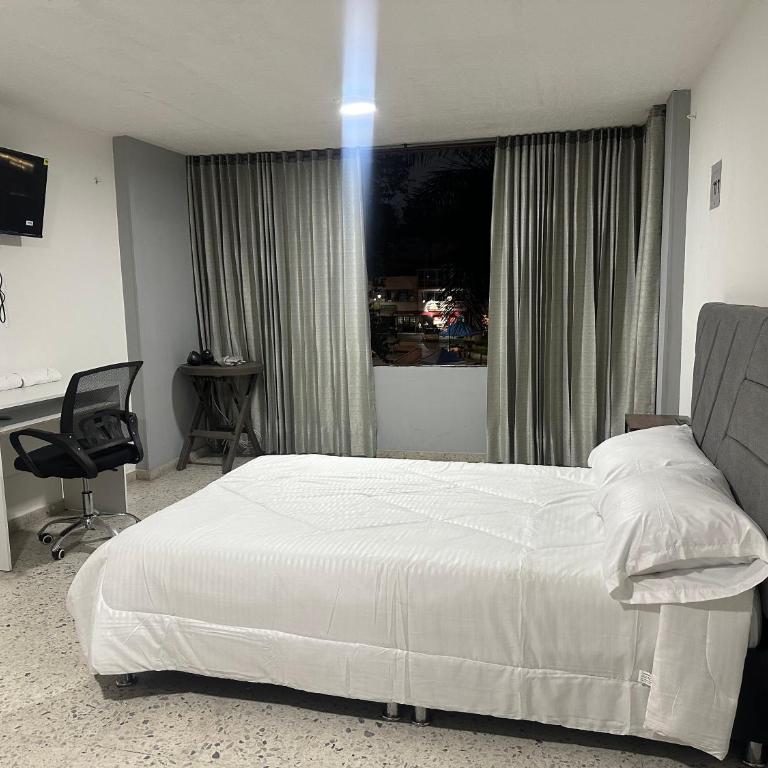 Apartaestudio loft frente al parque Santander - Apartamento de 1 dormitorio - 6