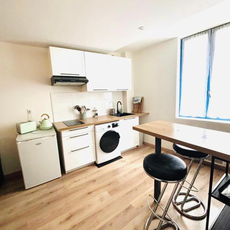 Élégant et central - One-Bedroom Apartment - 3