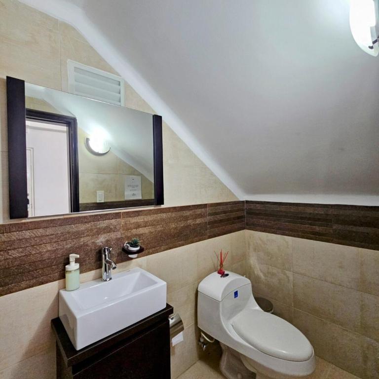Luxury Triplex Penthouse with Balcony and Stunning Mountain Views - Apartamento con vistas y balcón - 50