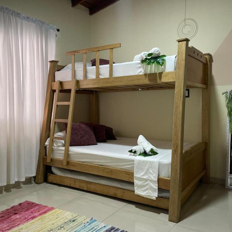Comparte tu hogar en Medellín - Habitación Familiar con baño privado - 10