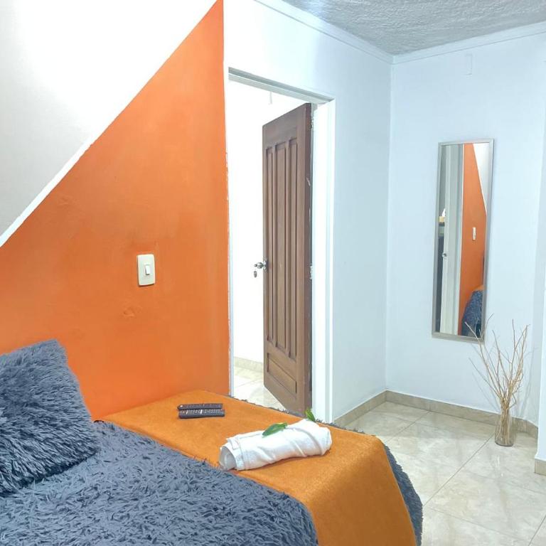 Comparte tu hogar en Medellín - Habitación Doble con baño privado - 2 camas - 8