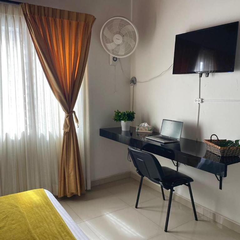 Comparte tu hogar en Medellín - Habitación Doble con baño compartido - 1