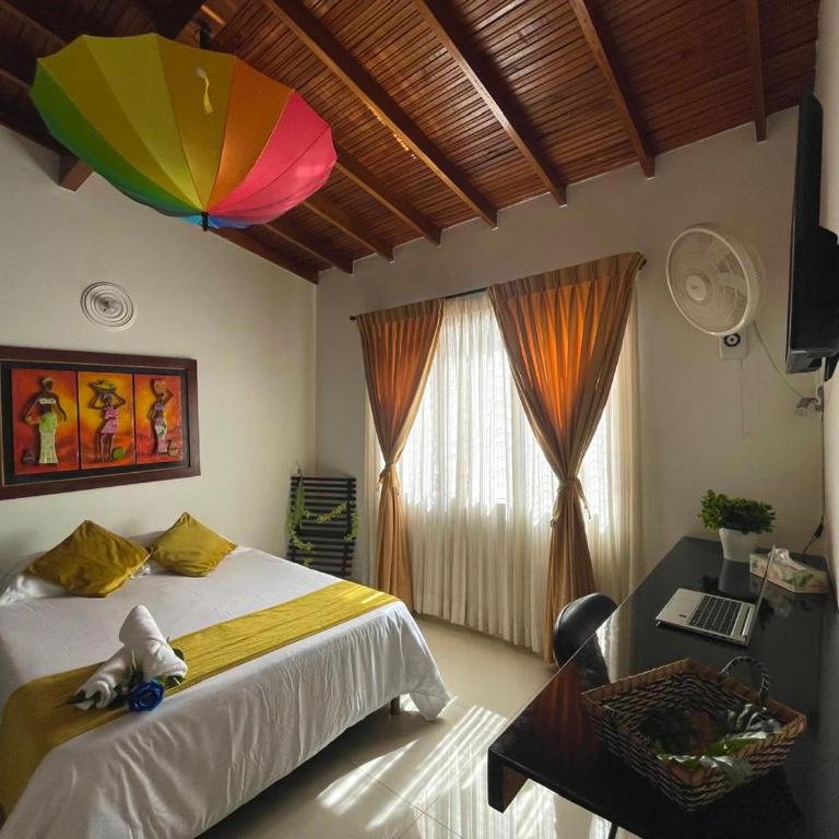 Comparte tu hogar en Medellín - Habitación Doble con baño compartido - 5