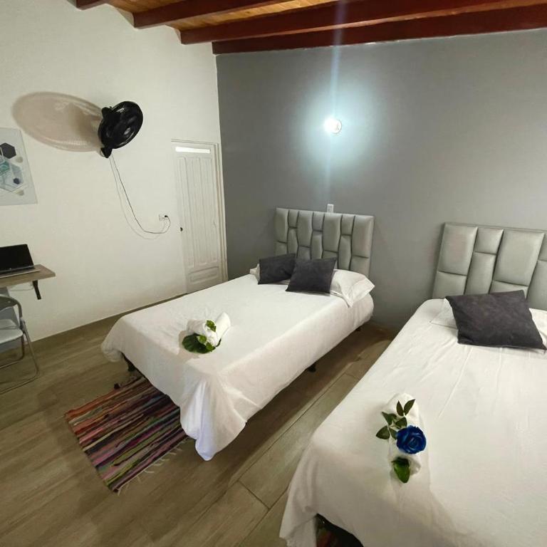 Comparte tu hogar en Medellín - Habitación Triple con baño privado - 20