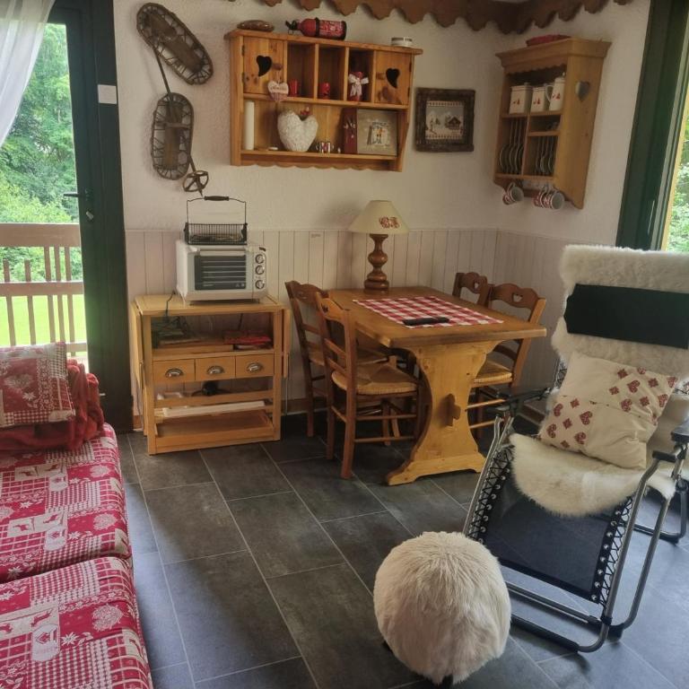 Charmant T2 à Arâches-la-Frasse, pour 4 personnes - FR-1-836-19 - Apartment - 1