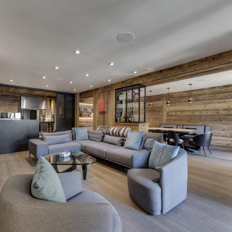 Appartement spacieux avec cheminée, parking, Val-d'Isère - FR-1-567-138 - Apartment - 1