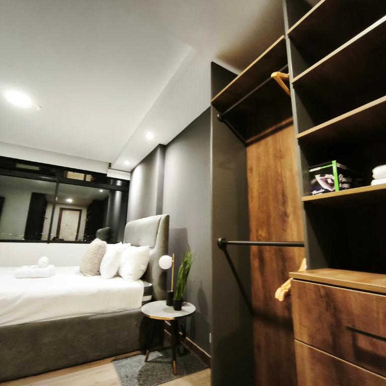 Sense Coliving Ecuador Residences & Convention - Deluxe One-Bedroom Apartment with City View - 10