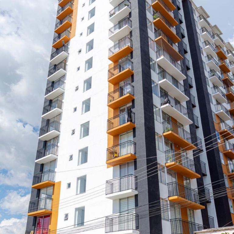Acogedor Apartaestudio con Vista a la Ciudad y las Montañas - Zona Central - 1 Dormitorio Piso 14 - One-Bedroom Apartment - 18