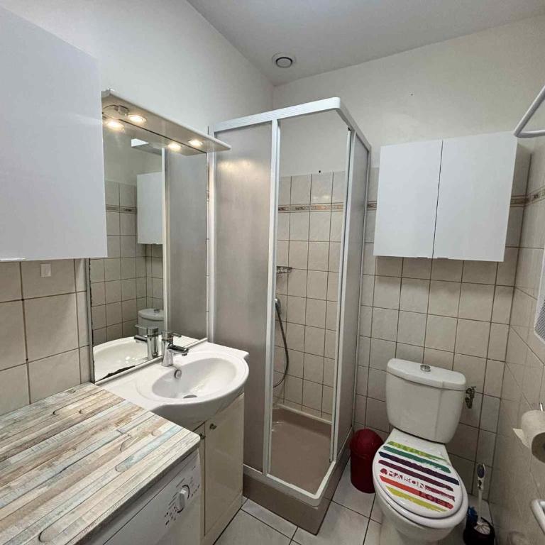 Appartement confortable au centre-ville, à 400m des plages, parking inclus - FR-1-194-305 - Apartamento - 6