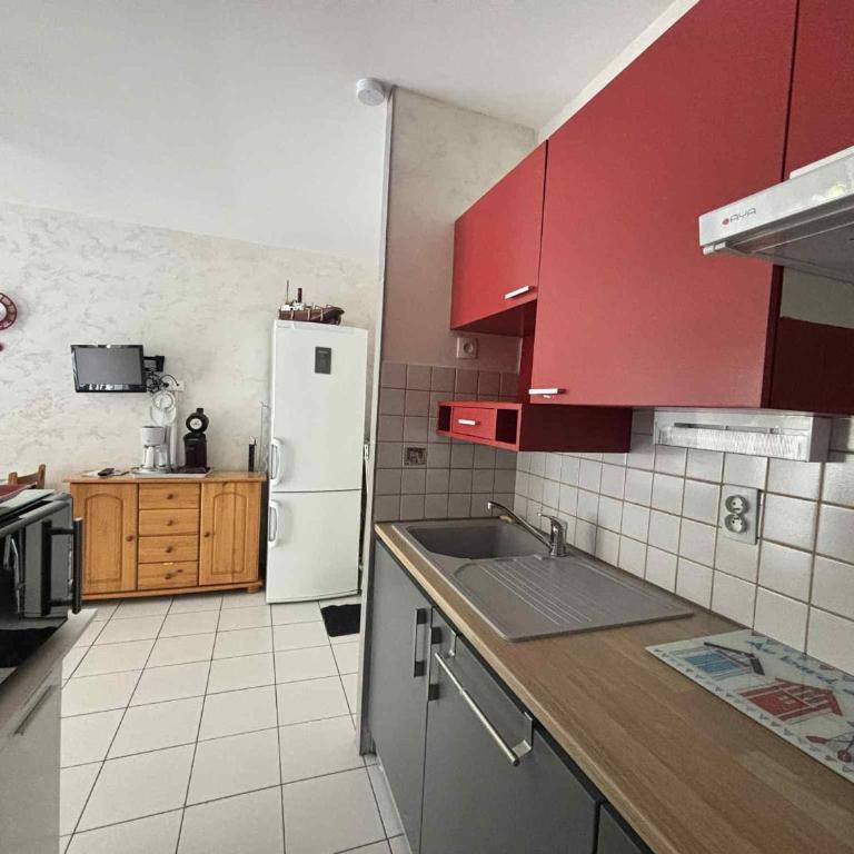 Appartement confortable au centre-ville, à 400m des plages, parking inclus - FR-1-194-305 - Apartamento - 10