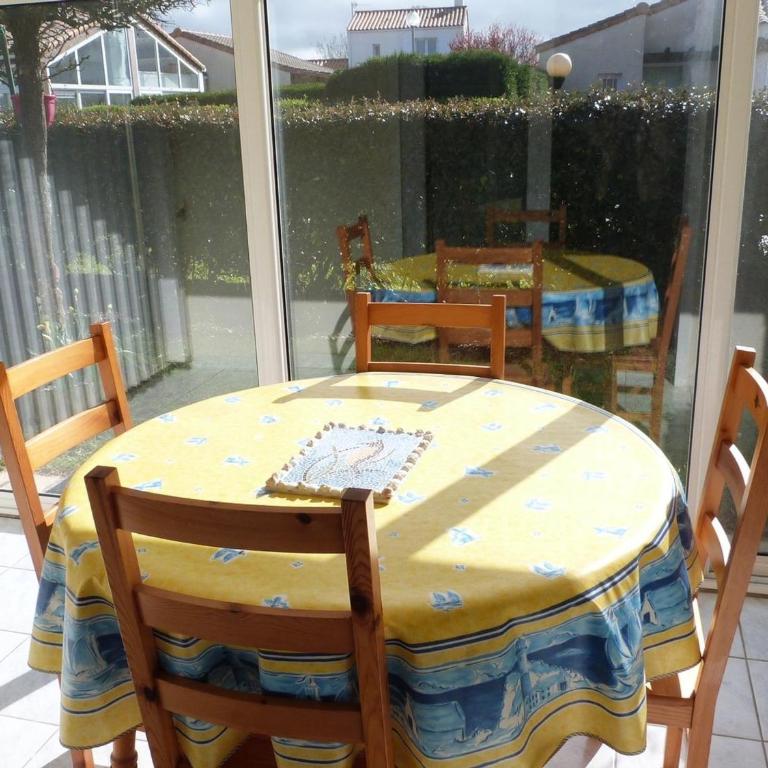 Maisonnette calme à 650m de la plage, jardinet clos - FR-1-194-341 - Maison de Vacances - 5
