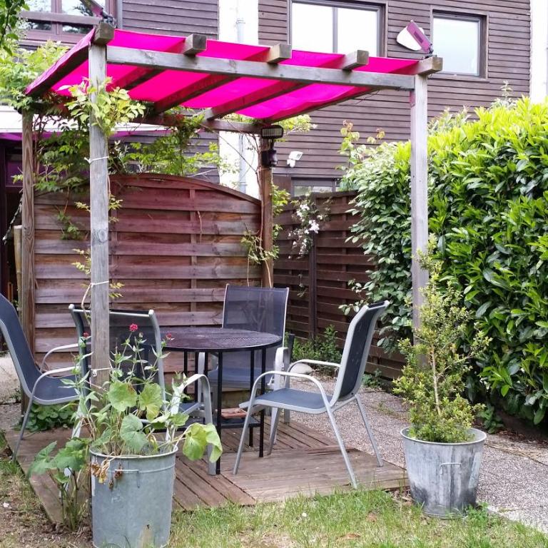 Duplex14h 1er étage jardinet 1 parking ou studio14B rdc terrasse sans parking - Appartement 1 Chambre - 32