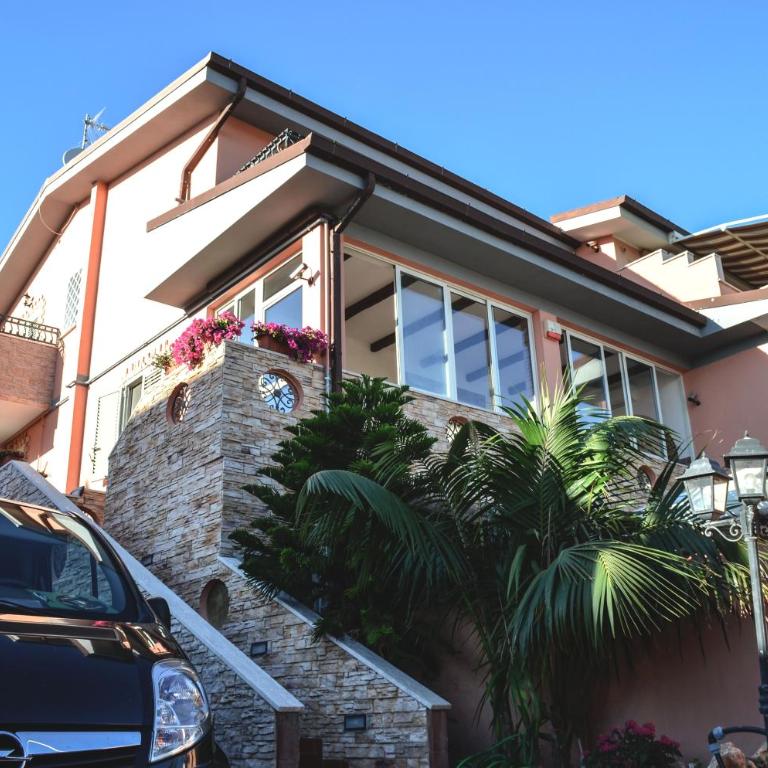 Villa Erasi - Three-Bedroom Villa - 23