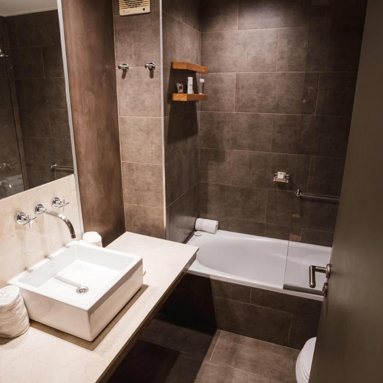 Esplendor by Wyndham El Calafate - Habitación con vistas al lago - Cama grande - 10