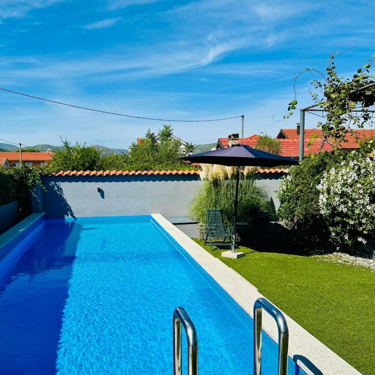 Villa Philia - Villa with Swimming Pool - 1