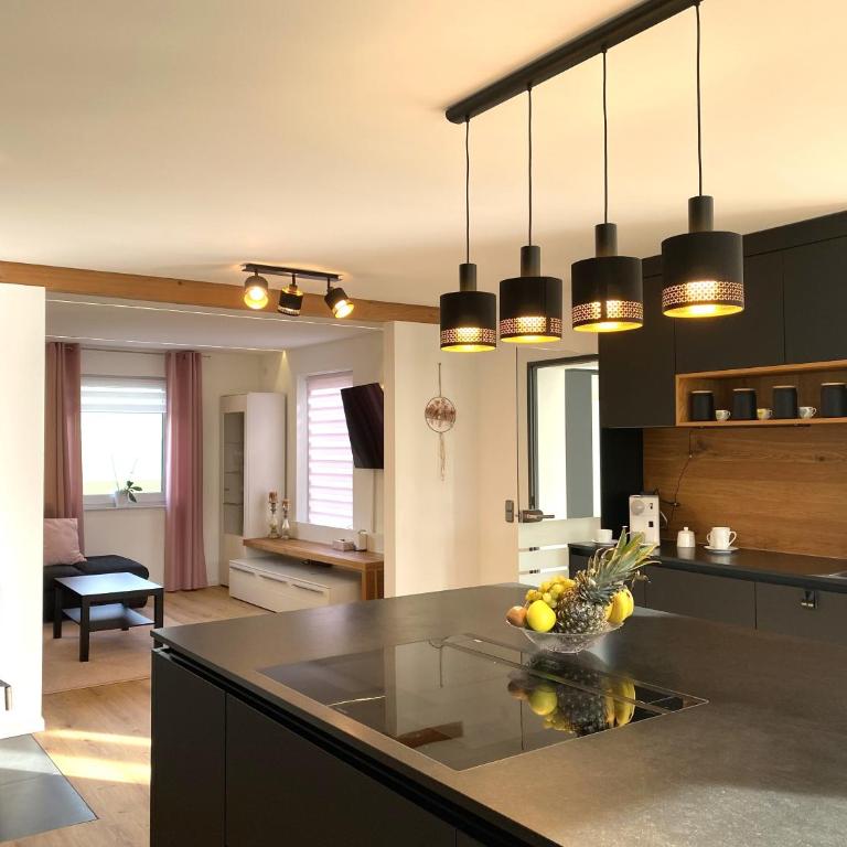 Modernes & zentral gelegenes Ferienhaus mit Garten und Parkplatz - Haus mit 3 Schlafzimmern - 6