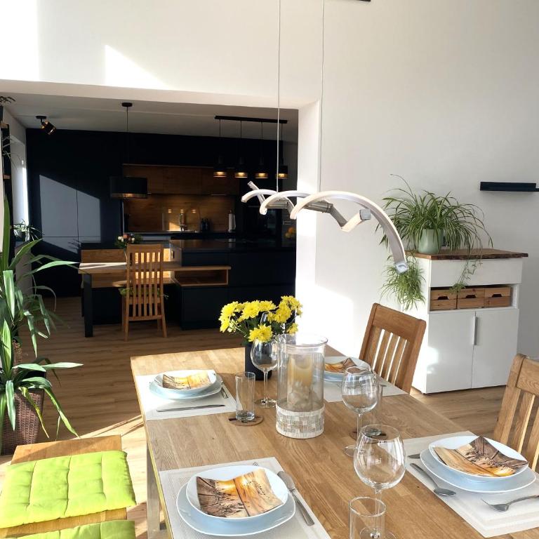 Modernes & zentral gelegenes Ferienhaus mit Garten und Parkplatz - Haus mit 3 Schlafzimmern - 4