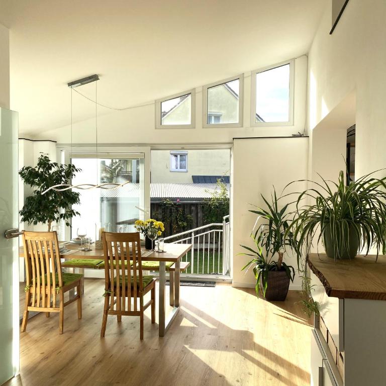 Modernes & zentral gelegenes Ferienhaus mit Garten und Parkplatz - Haus mit 3 Schlafzimmern - 8
