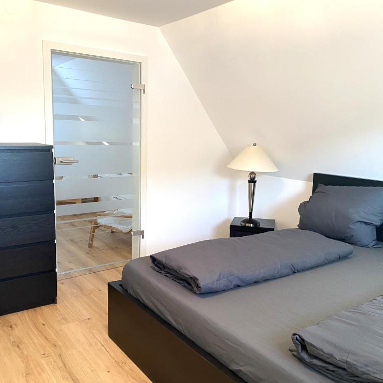 Modernes & zentral gelegenes Ferienhaus mit Garten und Parkplatz - Haus mit 3 Schlafzimmern - 13