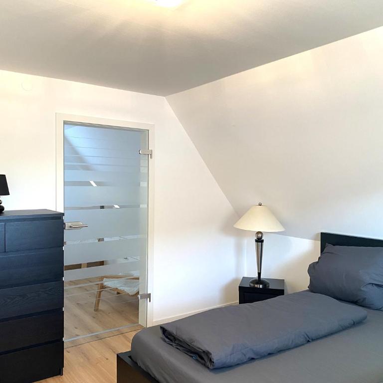 Modernes & zentral gelegenes Ferienhaus mit Garten und Parkplatz - Haus mit 3 Schlafzimmern - 14