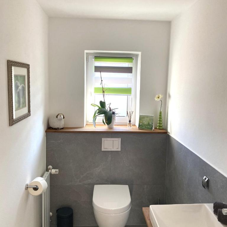 Modernes & zentral gelegenes Ferienhaus mit Garten und Parkplatz - Haus mit 3 Schlafzimmern - 24