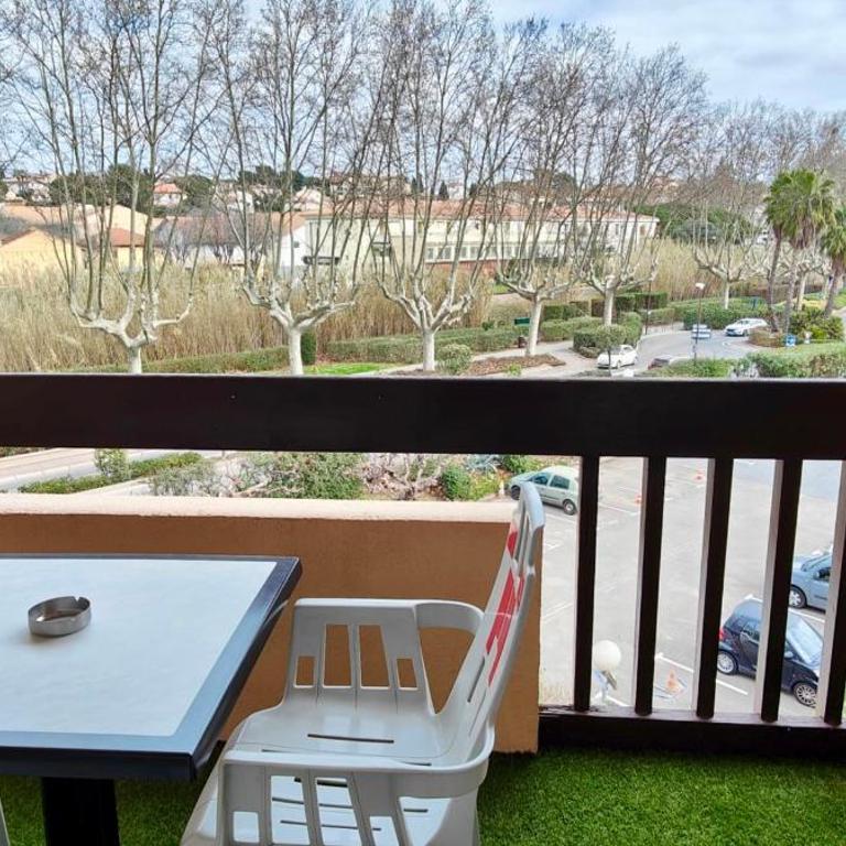 Apt with balcony near downtown Fréjus - Studio - 10