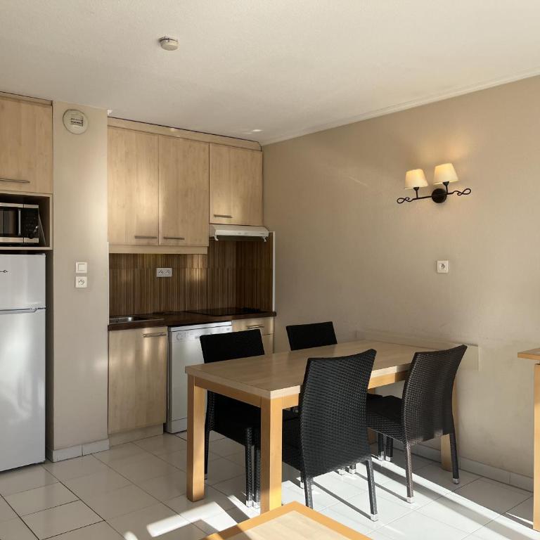 CAP HERMES 312, T2,3, 40m2 clim, parking, piscine - Appartement 2 Chambres avec Terrasse et Vue sur la Mer - 6