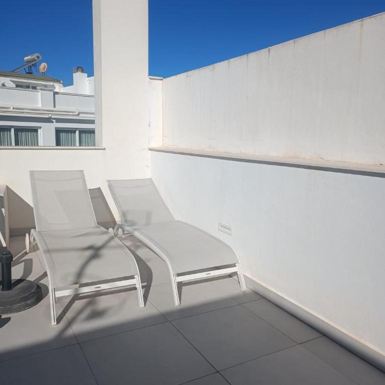 Ático con gran terraza privada cerca de la playa - Apartamento de 2 dormitorios con terraza - 5